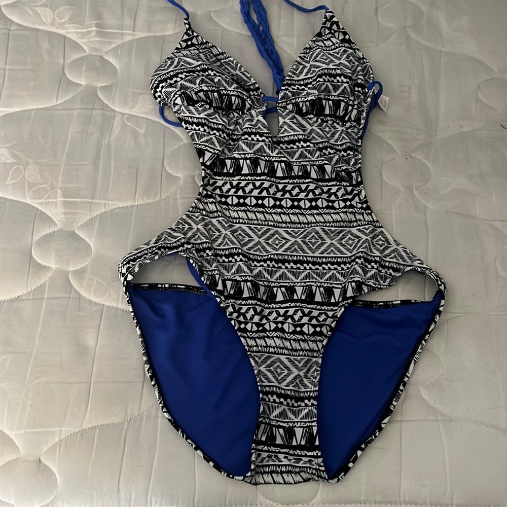 swim suit